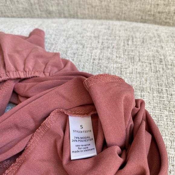 ⭐️Tie Waist Top⭐️ - Picture 10 of 10